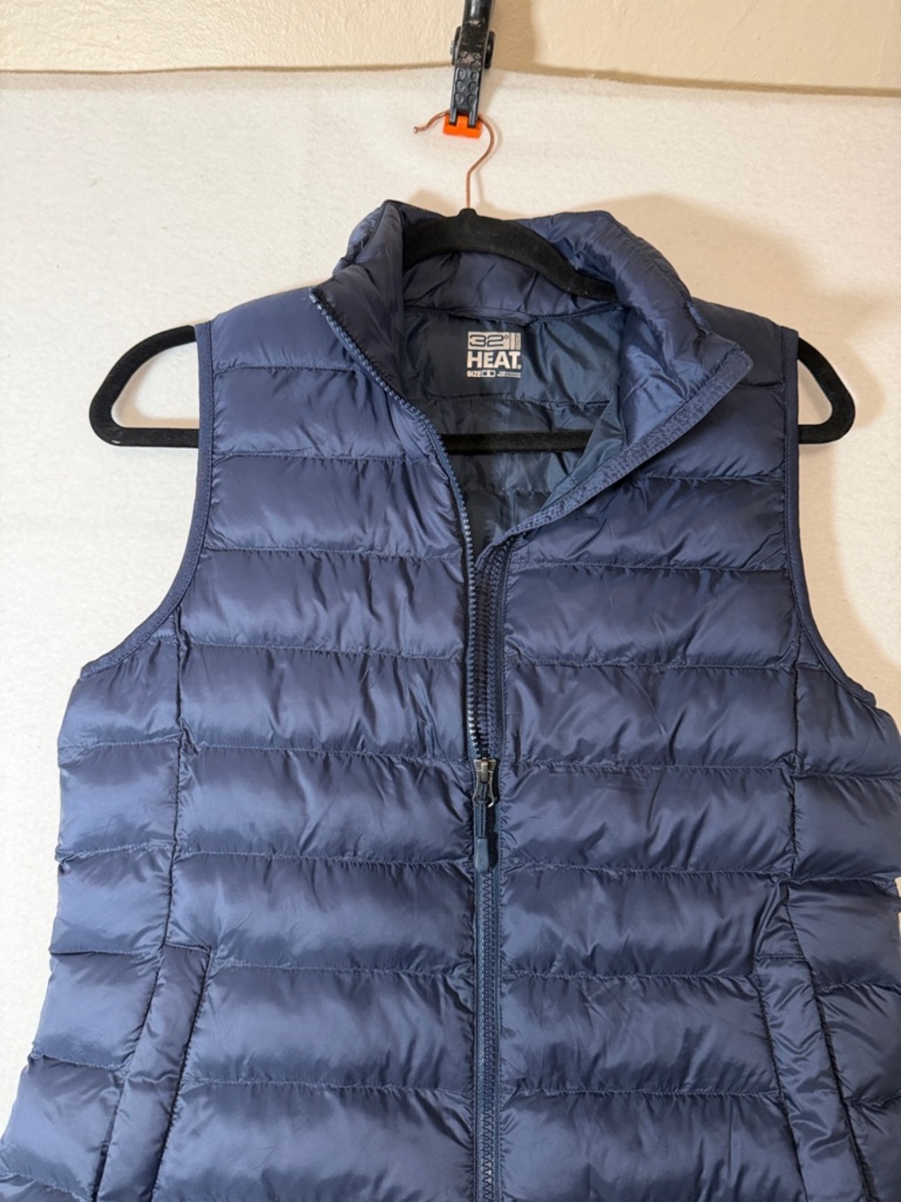 NWOT Women's 32 degree Lightweight Puffer Vest - Picture 3 of 6